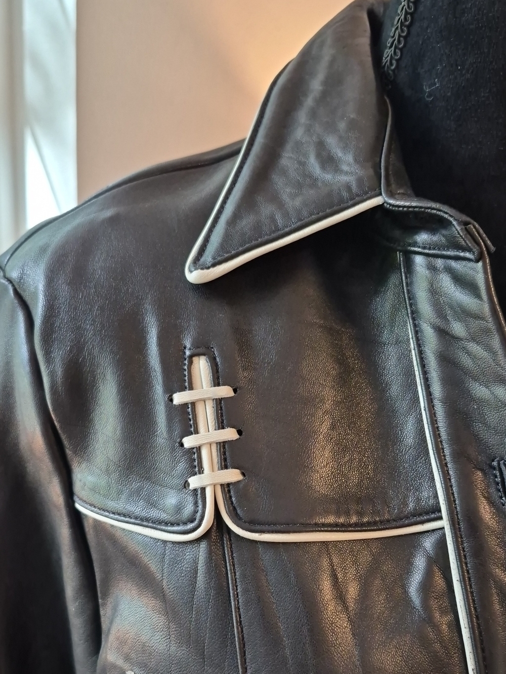 ARELLA 90s Leather Western Shirt Jacket Small Black White - Picture 2 of 9